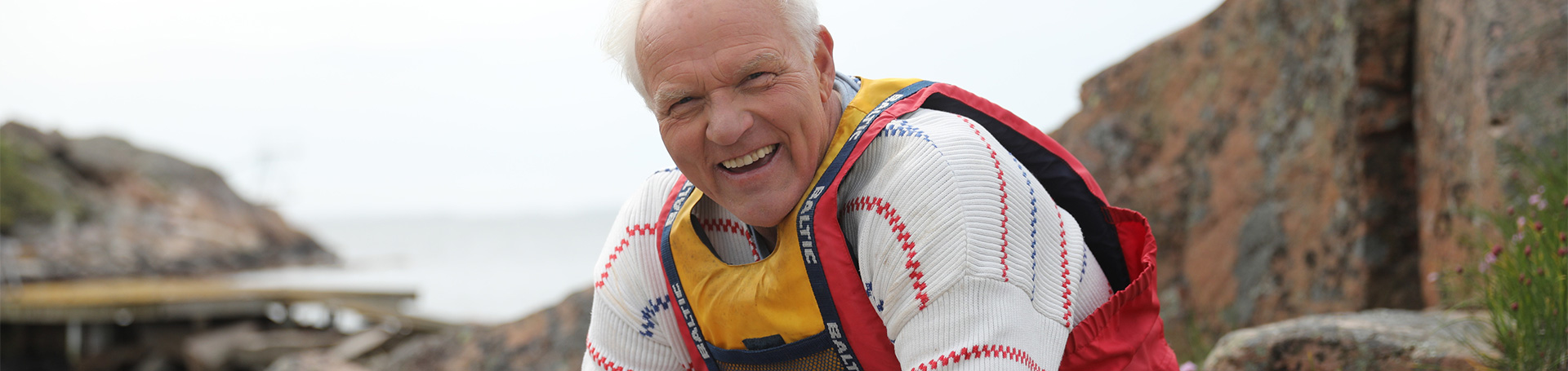 VP_VP_ALL_1920x455_1805_Jan_Bergström_Arcipelago_Lifejacket_Sitting.jpg